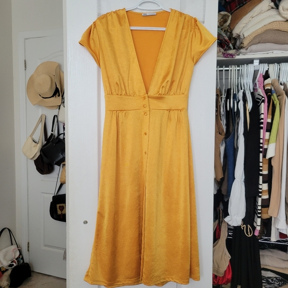 Gorgeous orange/yellow Zara summer  maxi / midi dress - Picture 1 of 4